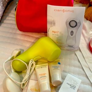 Clarisonic Mia 2 skin cleanser